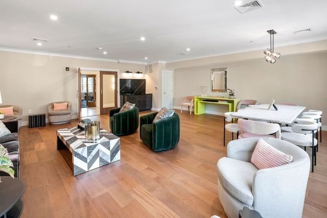 425 Lagrange Street 107, Boston, MA 02132