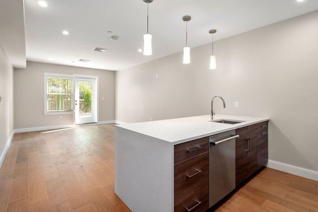 425 Lagrange Street 107, Boston, MA 02132