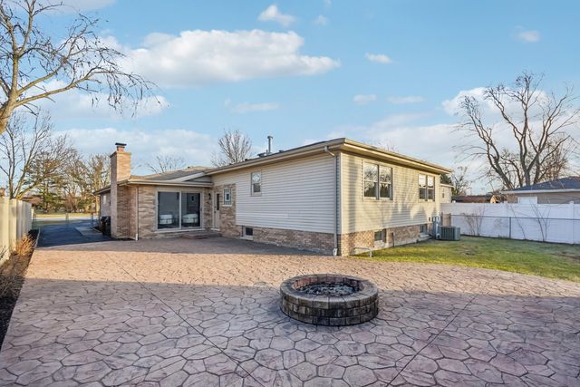 17800 Ridgeland Avenue, Tinley Park, IL 60477