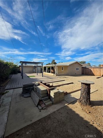 938 Ford, Corona, CA 92879