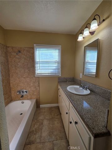 938 Ford, Corona, CA 92879