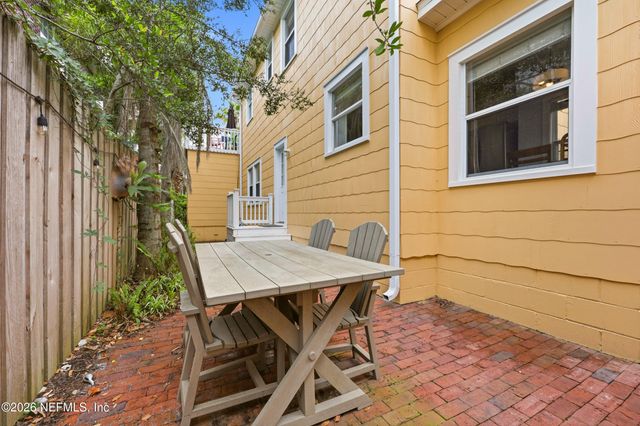 525 2ND Street, Neptune Beach, FL 32266