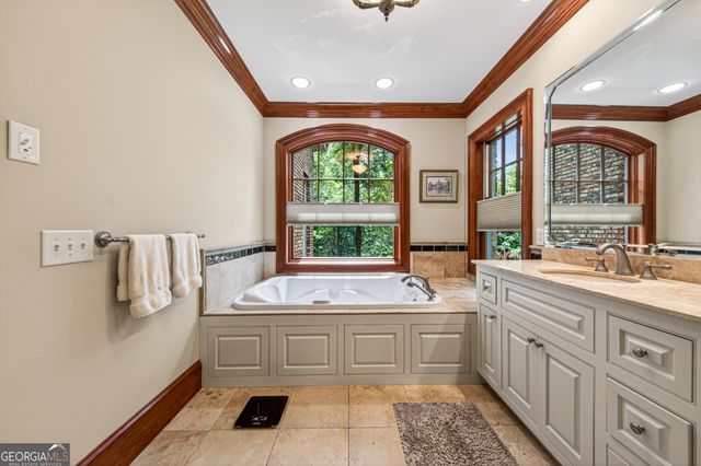 795 Chenocetah Drive, Cornelia, GA 30531