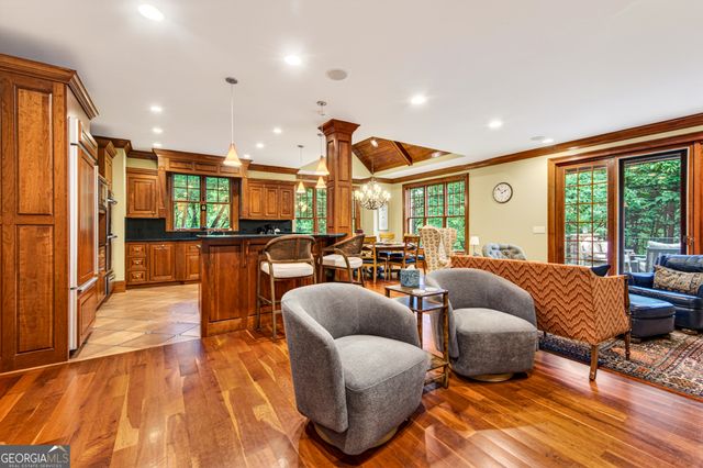795 Chenocetah Drive, Cornelia, GA 30531