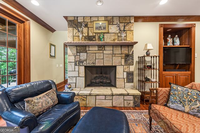 795 Chenocetah Drive, Cornelia, GA 30531