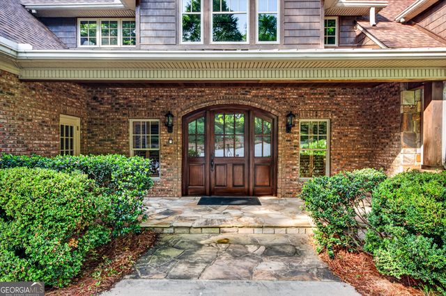 795 Chenocetah Drive, Cornelia, GA 30531