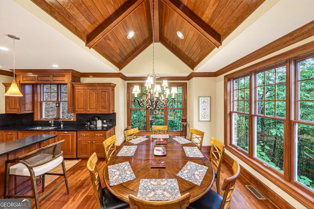 795 Chenocetah Drive, Cornelia, GA 30531