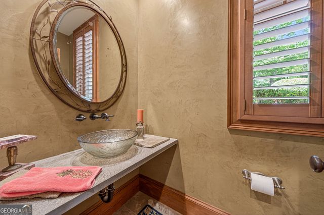 795 Chenocetah Drive, Cornelia, GA 30531