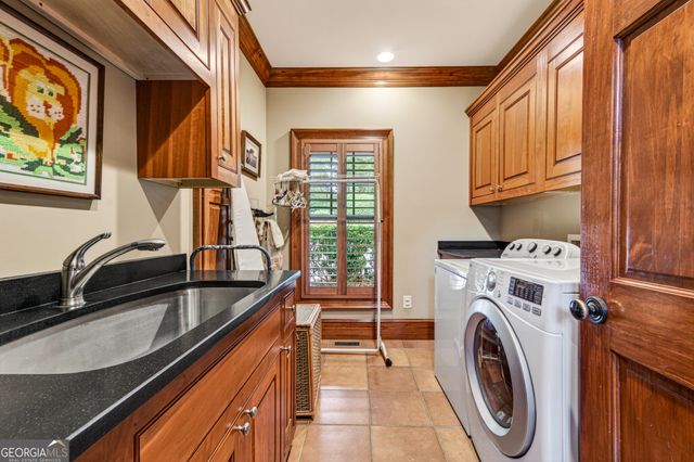 795 Chenocetah Drive, Cornelia, GA 30531