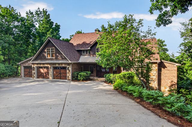 795 Chenocetah Drive, Cornelia, GA 30531