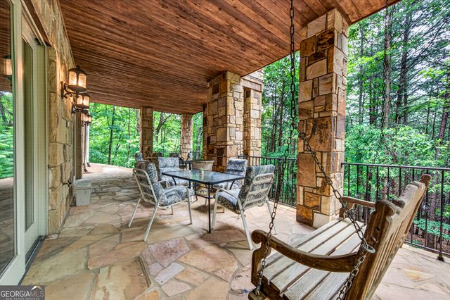 795 Chenocetah Drive, Cornelia, GA 30531
