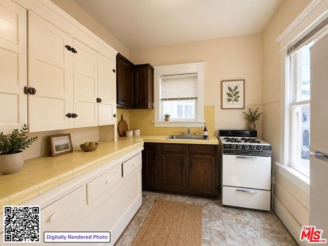 1288 W 23rd Street 10, Los Angeles, CA 90007