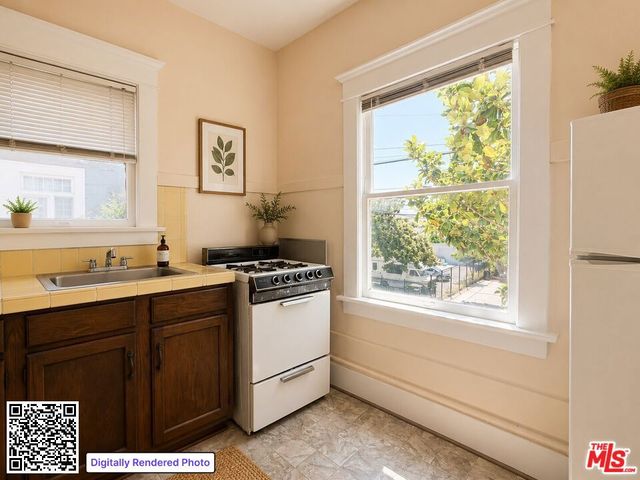 1288 W 23rd Street 10, Los Angeles, CA 90007