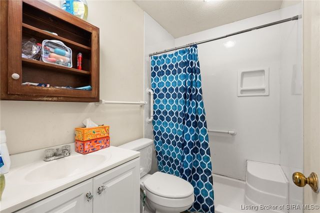 4601 Dunbar Drive, Jeffersonville, IN 47130