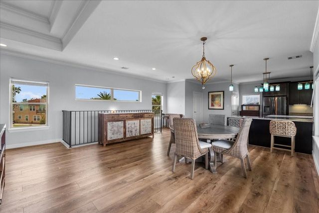 202 Debbie Lane, San Leon, TX 77539