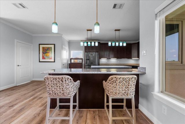 202 Debbie Lane, San Leon, TX 77539