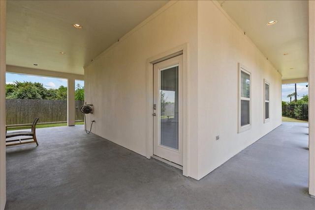 202 Debbie Lane, San Leon, TX 77539