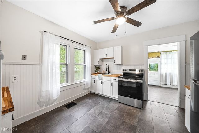 11344 Walnut Avenue NE, Alliance, OH 44601