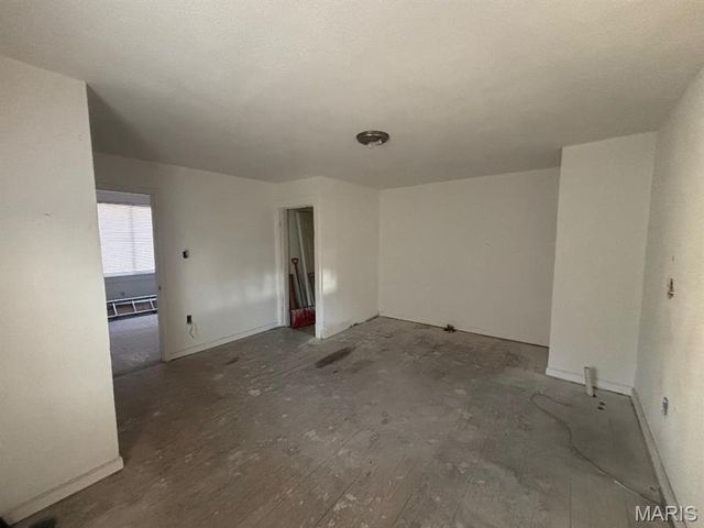 602 Wood River Avenue, Wood River, IL 62095