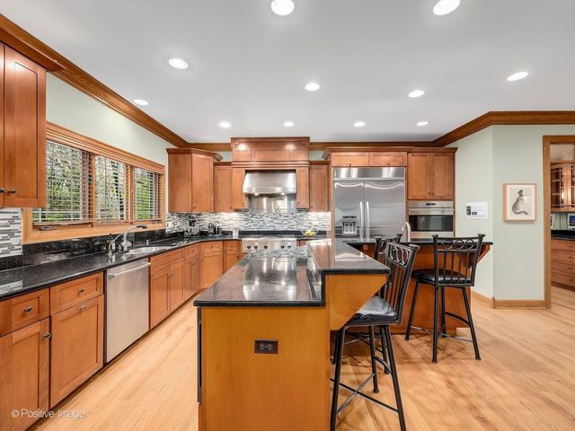 13001 Ravine Drive, Lemont, IL 60439