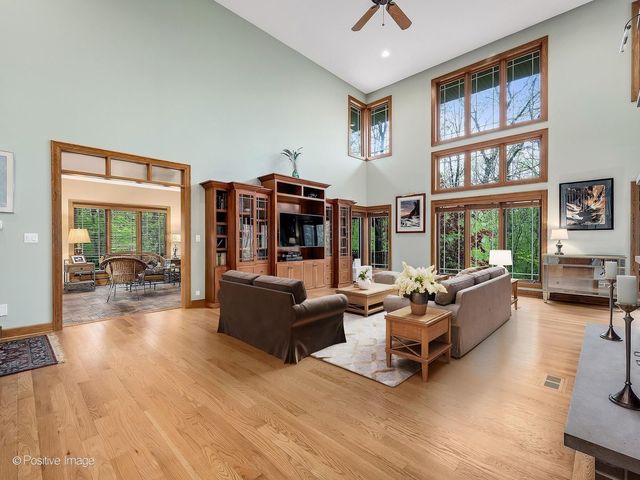 13001 Ravine Drive, Lemont, IL 60439