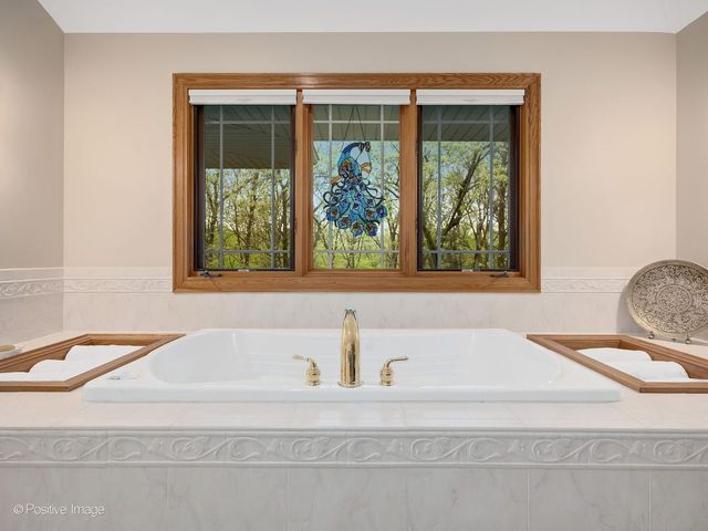 13001 Ravine Drive, Lemont, IL 60439