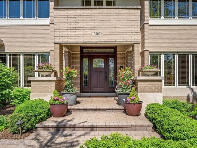 13001 Ravine Drive, Lemont, IL 60439