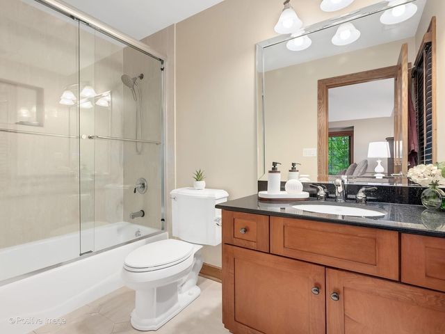 13001 Ravine Drive, Lemont, IL 60439