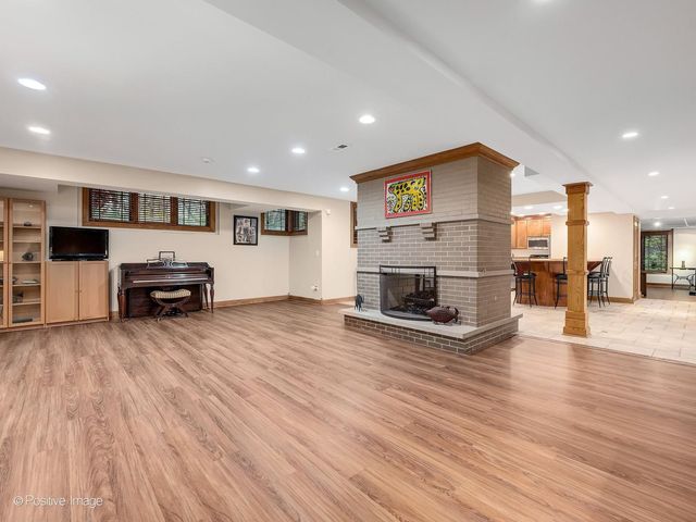 13001 Ravine Drive, Lemont, IL 60439
