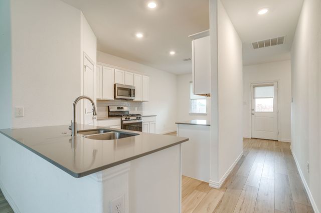 1605 River Crossing Drive, Anna, TX 75409