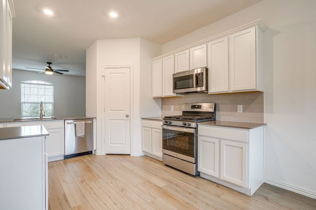 1605 River Crossing Drive, Anna, TX 75409