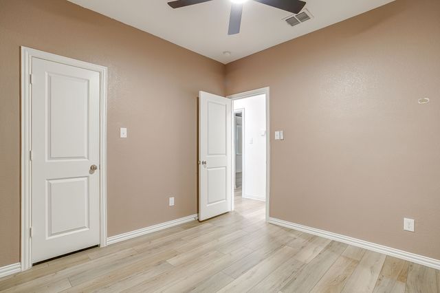 1605 River Crossing Drive, Anna, TX 75409