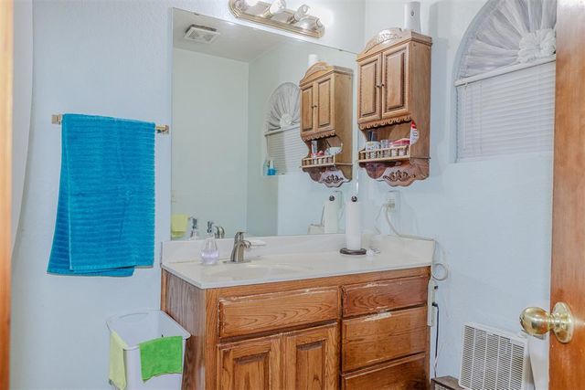 720 SW 155th Place, Oklahoma City, OK 73170