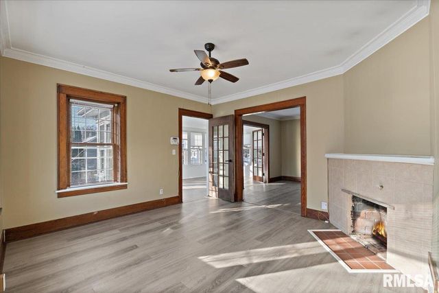 2111 MISSISSIPPI Avenue, Davenport, IA 52803