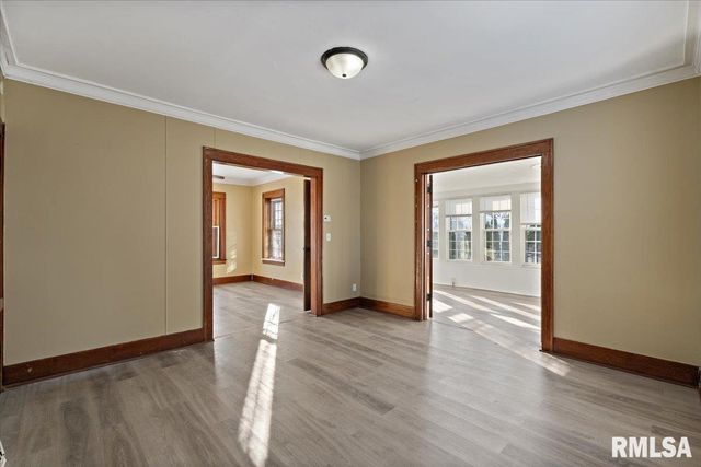 2111 MISSISSIPPI Avenue, Davenport, IA 52803