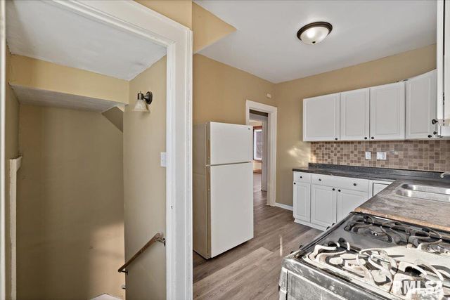 2111 MISSISSIPPI Avenue, Davenport, IA 52803