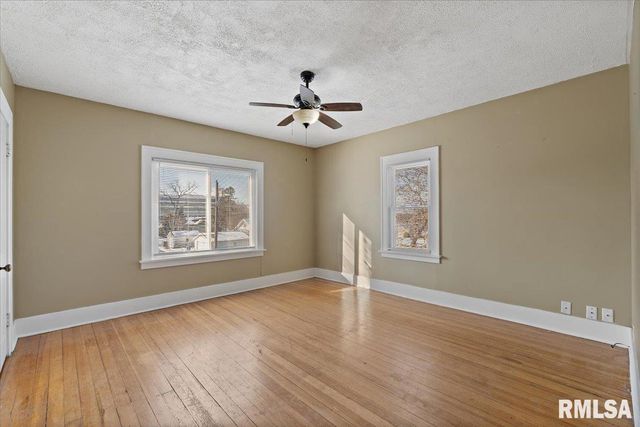 2111 MISSISSIPPI Avenue, Davenport, IA 52803