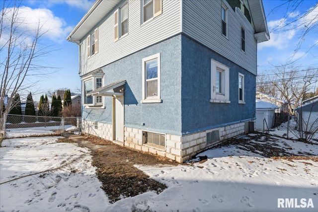 2111 MISSISSIPPI Avenue, Davenport, IA 52803