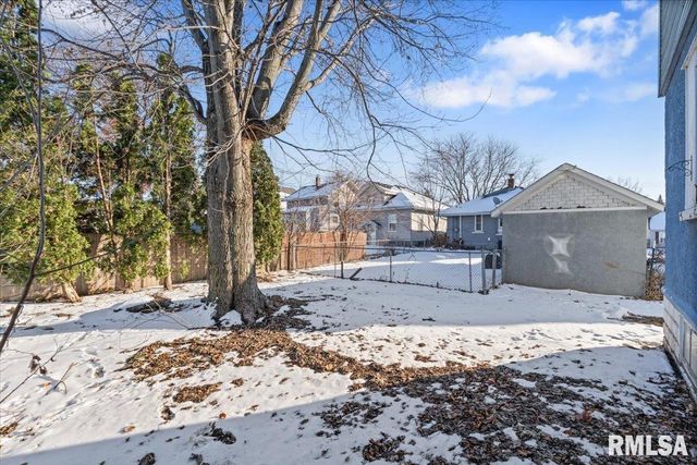 2111 MISSISSIPPI Avenue, Davenport, IA 52803