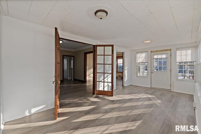 2111 MISSISSIPPI Avenue, Davenport, IA 52803