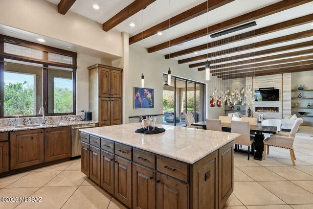 6342 W Sunlit Bridge Place, Marana, AZ 85658