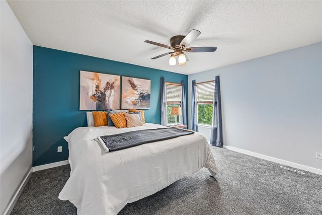 507 Limerock NW, Cedar Rapids, IA 52405