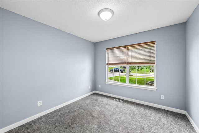 507 Limerock NW, Cedar Rapids, IA 52405