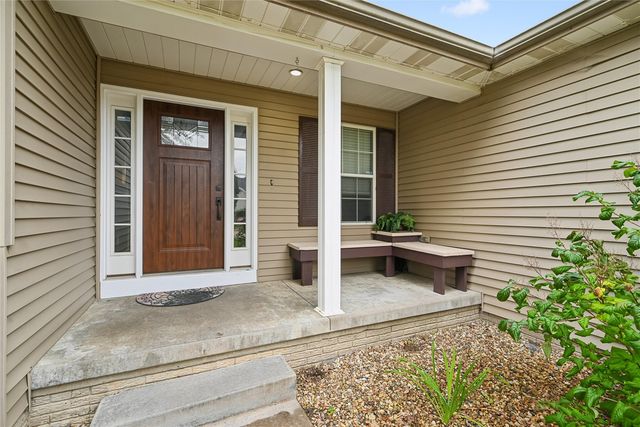 507 Limerock NW, Cedar Rapids, IA 52405