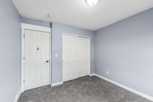 507 Limerock NW, Cedar Rapids, IA 52405