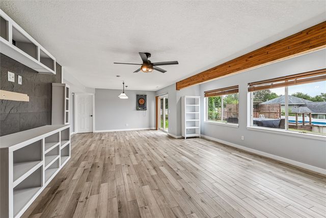 507 Limerock NW, Cedar Rapids, IA 52405