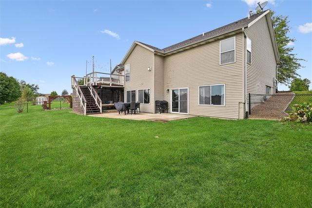 507 Limerock NW, Cedar Rapids, IA 52405