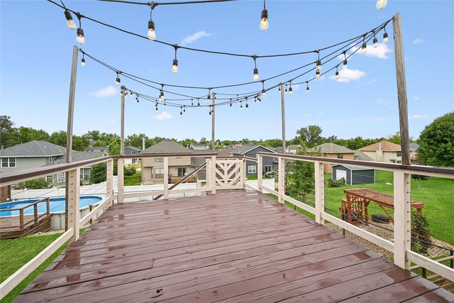 507 Limerock NW, Cedar Rapids, IA 52405