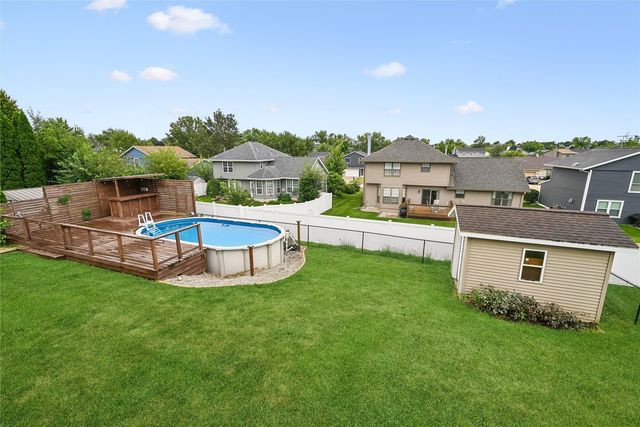 507 Limerock NW, Cedar Rapids, IA 52405