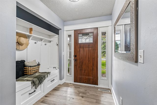 507 Limerock NW, Cedar Rapids, IA 52405